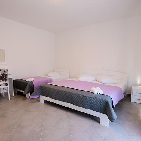 Rujno Apartments Starigrad Paklenica Eksteriør billede