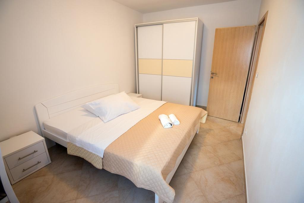 Rujno Apartments Starigrad Paklenica Værelse billede