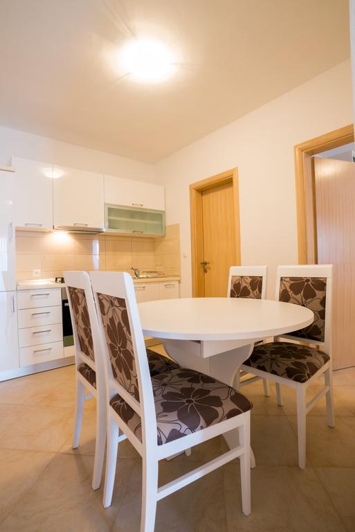 Rujno Apartments Starigrad Paklenica Værelse billede
