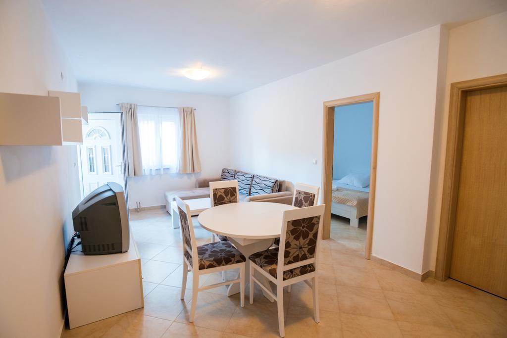 Rujno Apartments Starigrad Paklenica Værelse billede